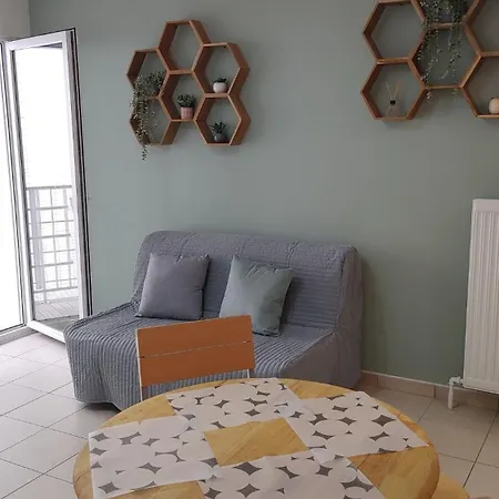 Appartement For 4 People - La Galouette *