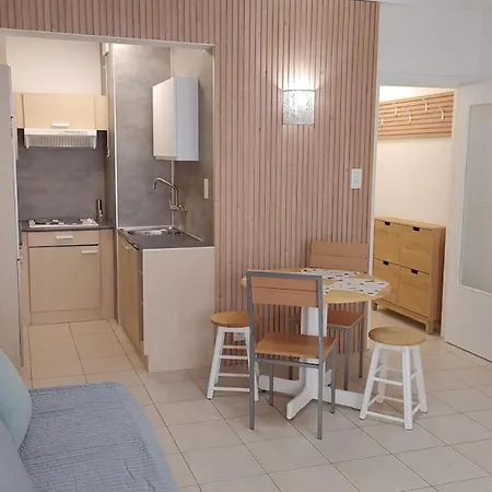 Appartement For 4 People - La Galouette